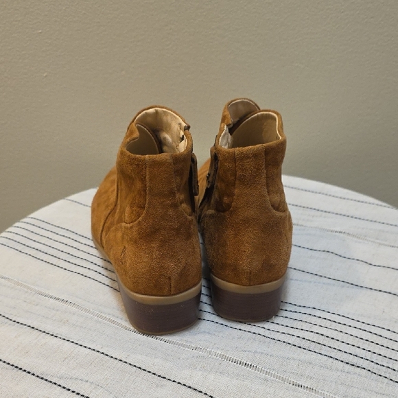 Hush Puppies Women's Tan Suede Ankle Boots - Picture 4 of 10